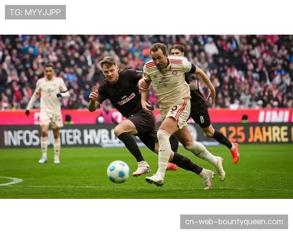 拜仁5-0横扫圣保利刷新德甲单季进球纪录，领先优势扩大至12分